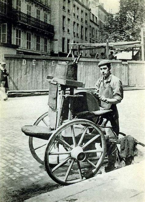 Métiers insolites, disparus ou raréfiés d'autrefois.